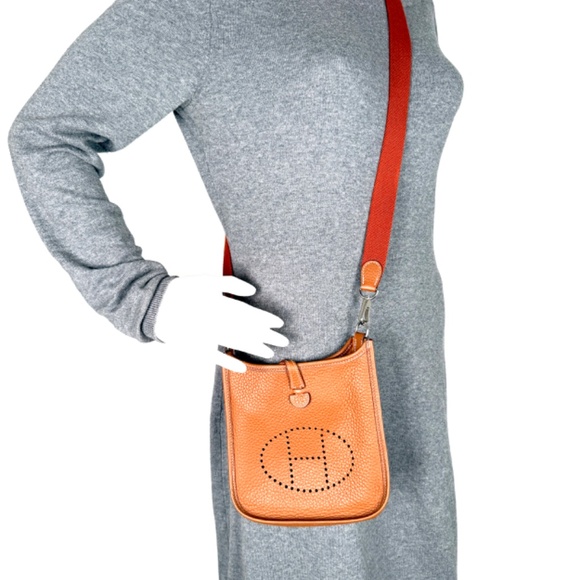 Authentic HERMES Mini Evelyne TPM 16 Gold Leather Crossbody Bag Designer: HERM - Picture 2 of 14